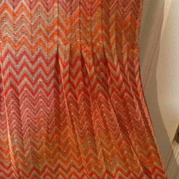 CB Cato brand Size M pleated bottom short sleeve top - Picture 4 of 7